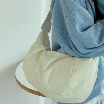 2023 Новая Женская Пуховая Хлопчатобумажная сумка через плечо Большой емкости Повседневная Однотонная Простая сумка-хобо на двойной молнии